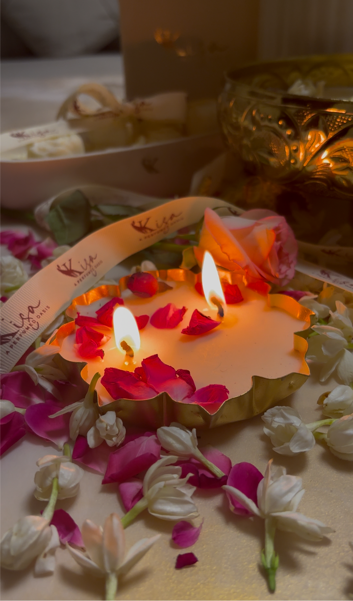 Lotus Urli Candle - 4 inches