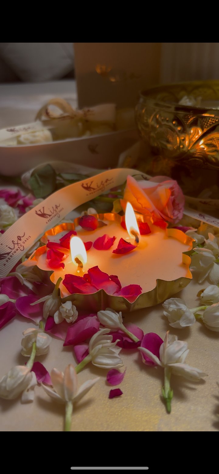 Lotus Urli Candle - 4 inches